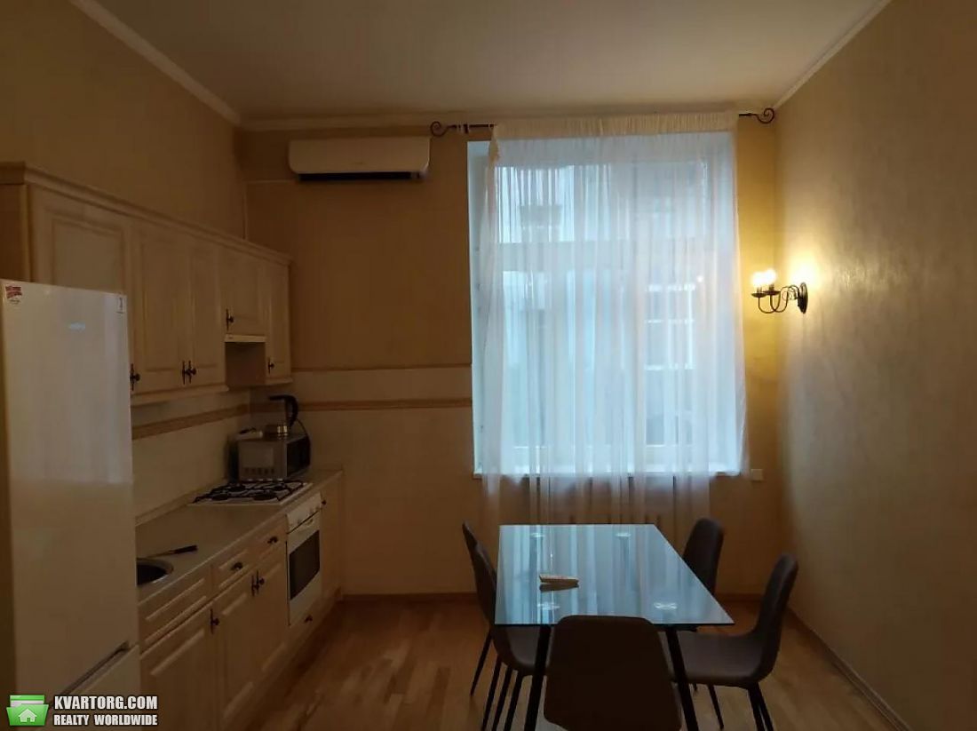 Rent out 2-room apartment. Киев,  Банковая — photo 2