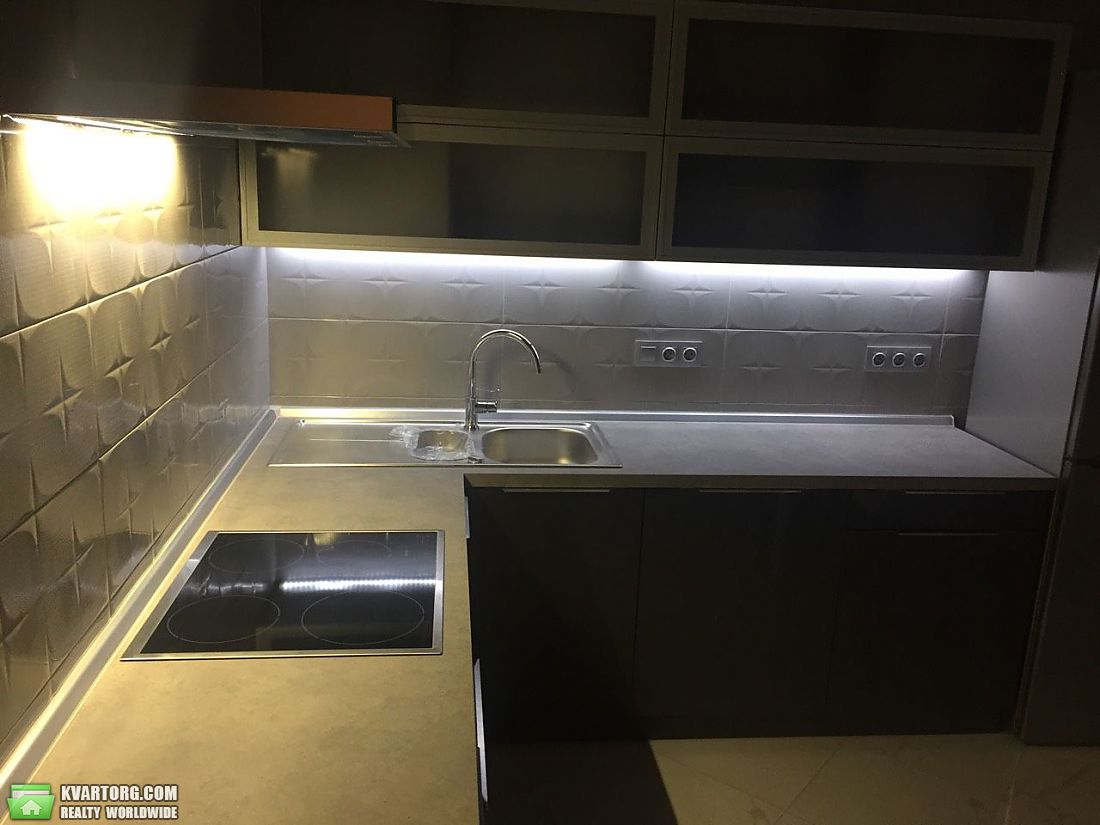Rent out 2-room apartment. Киев,  Драгомирова — photo 2