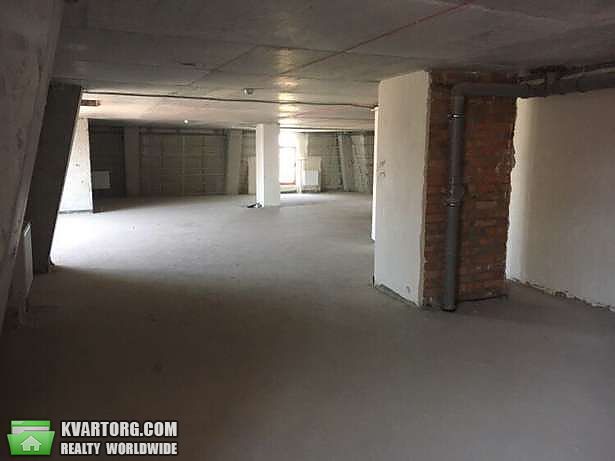 Rent out 4-room apartment. Киев,  Богдана Хмельницкого — photo 8