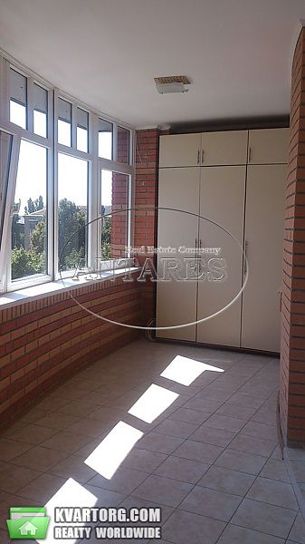 Rent out 4-room apartment. Киев, Леси Украинки бул — photo 8