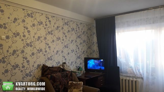 Sell 1-room apartment. Киев,  Краковская — photo 1