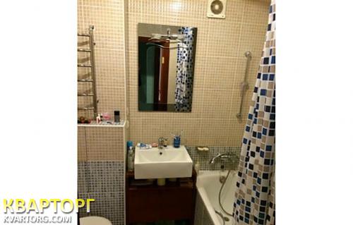 Rent out 2-room apartment. Киев, Соломенская — photo 4