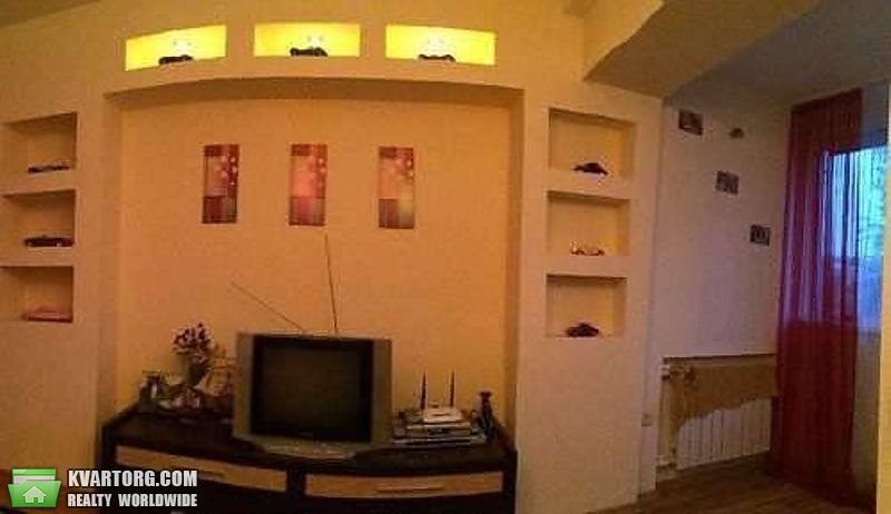 Sell 3-room apartment. Киев,  Львовская — photo 1