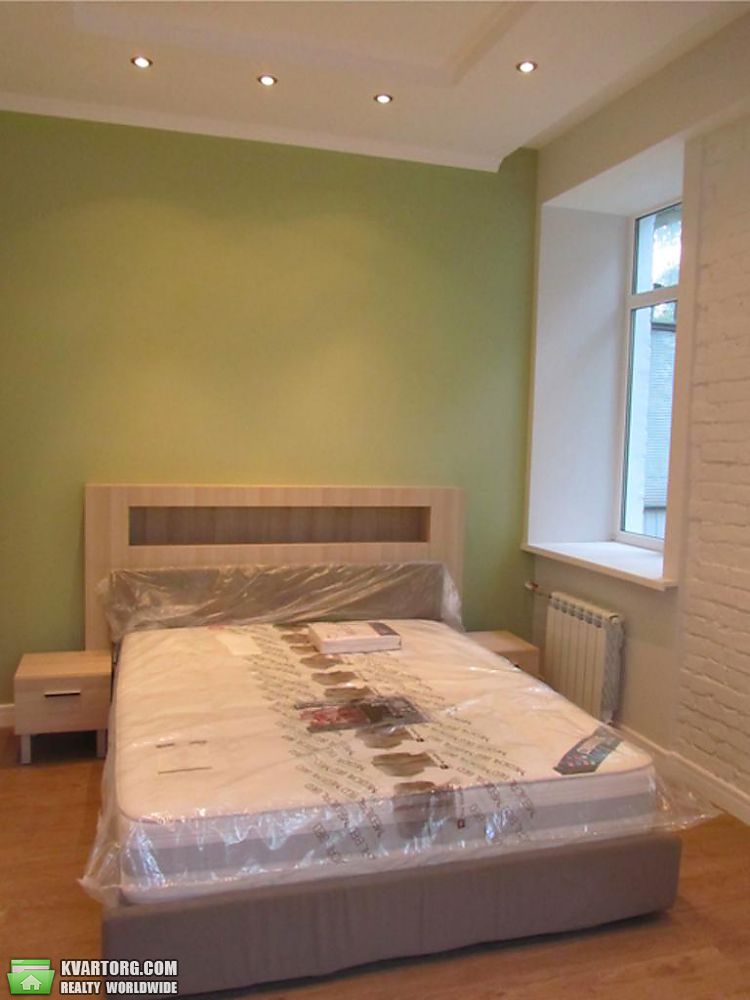 Rent out 2-room apartment. Киев,  Владимирская — photo 4