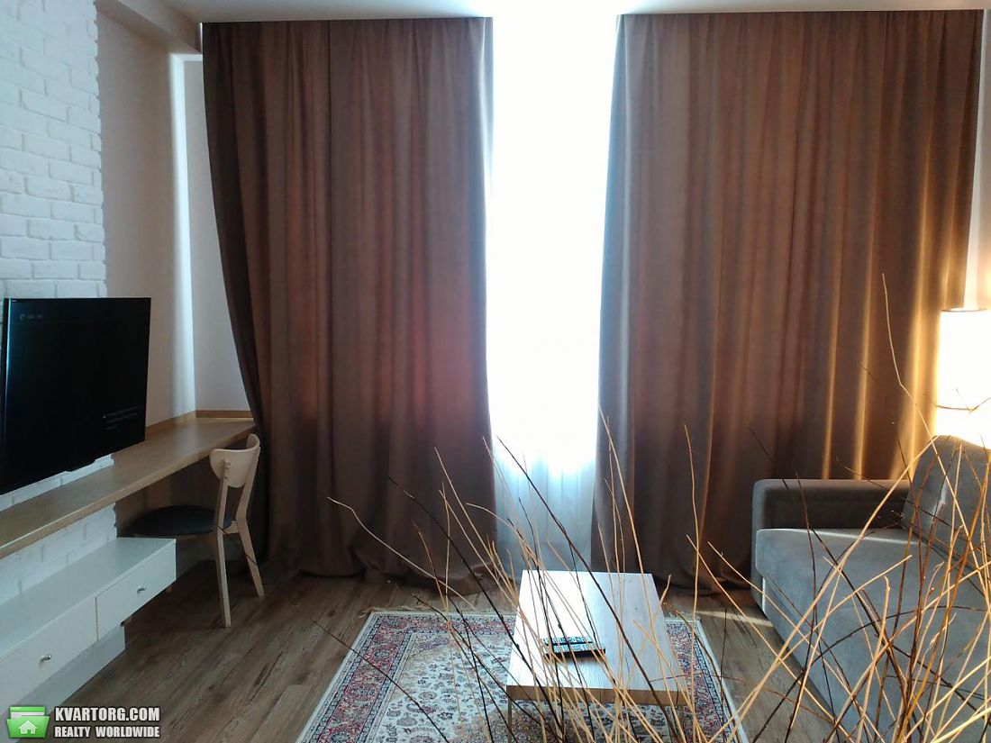 Rent out 2-room apartment. Киев,  Гоголевская — photo 3