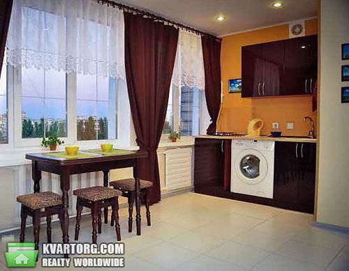 Rent out 1-room apartment. Киев, Лесной пр — photo 1