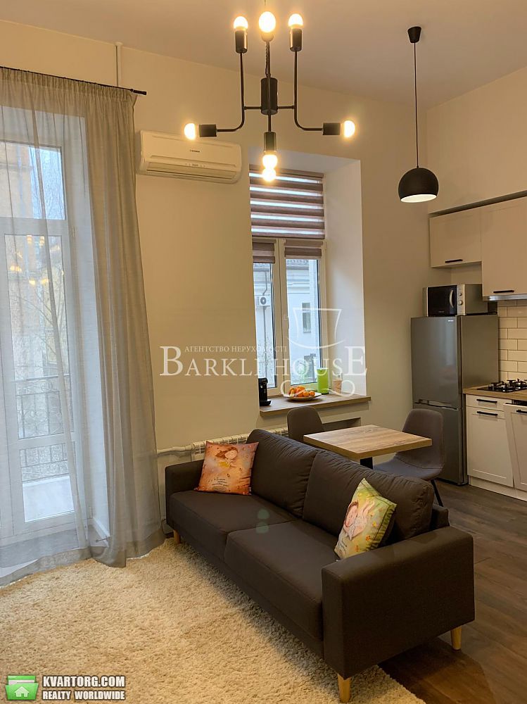 Rent out 2-room apartment. Киев,  Рейтарская — photo 1