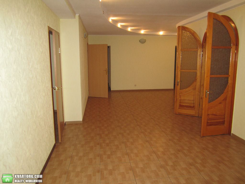 Rent out office. Днепропетровск, Литейная — photo 1