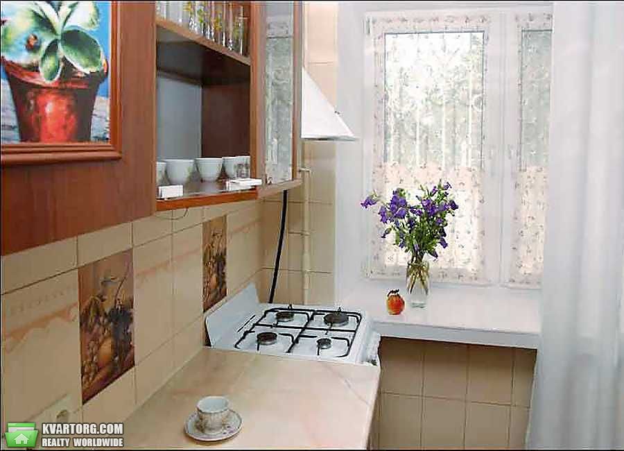 Rent out 2-room apartment. Киев,  Гончарова — photo 5
