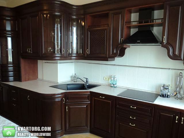 Rent out 3-room apartment. Киев,  Тверская — photo 1