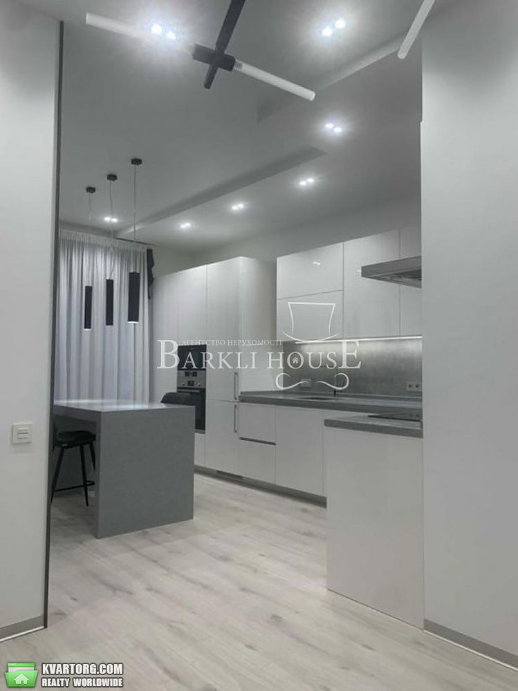 Rent out 2-room apartment. Киев,  Барбюса — photo 4