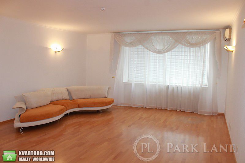 Sell 4-room apartment. Киев,  Тургеневская — photo 1
