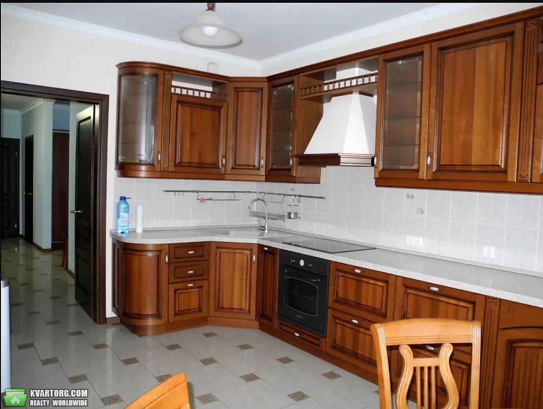 Rent out 4-room apartment. Киев,  Туровская — photo 2