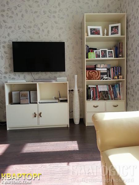 Rent out 2-room apartment. Киев,  Артема — photo 2