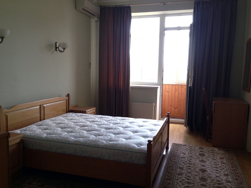 Rent out 3-room apartment. Киев,  Барбюса — photo 3