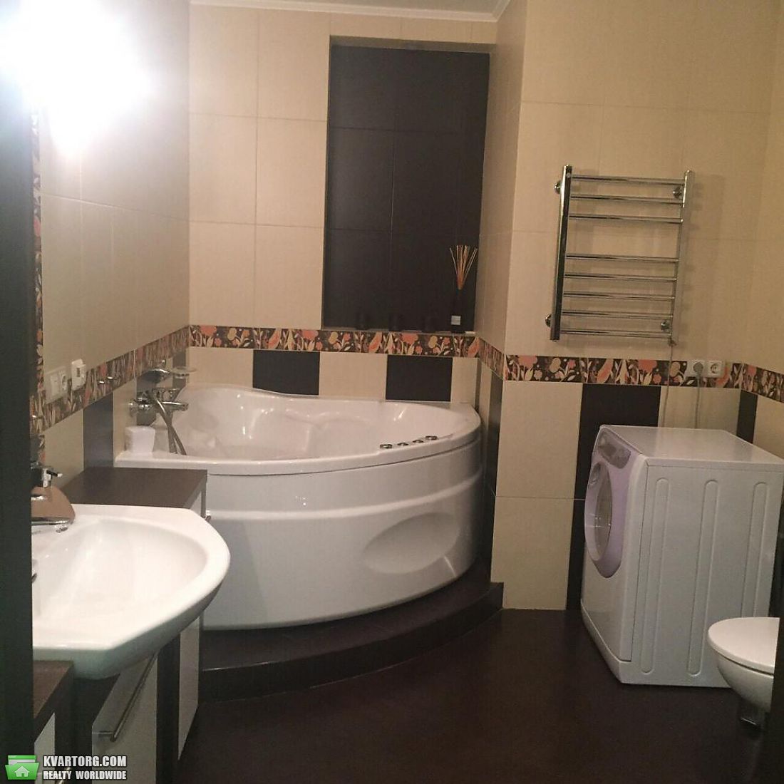 Rent out 2-room apartment. Киев,  Жилянская — photo 7