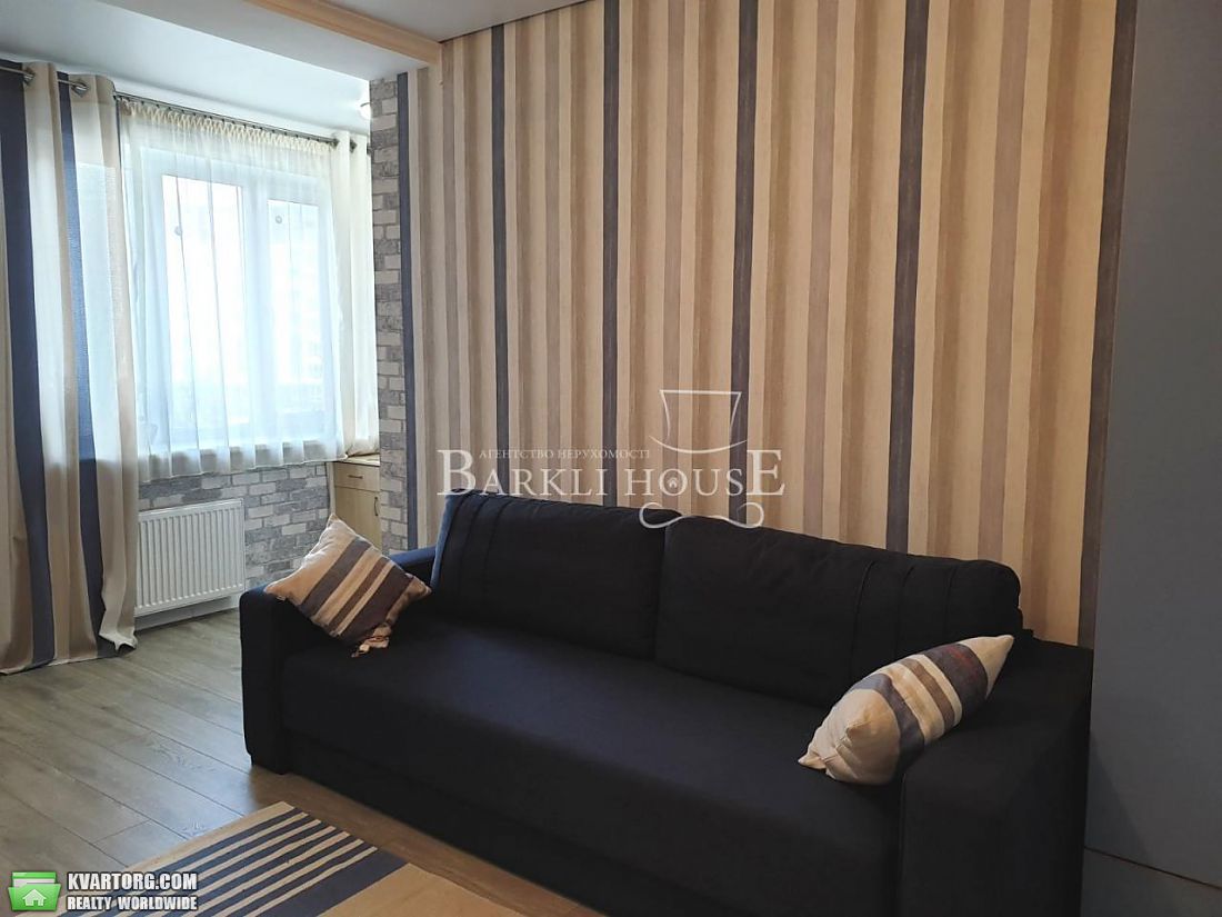 Rent out 3-room apartment. Киевская обл., Крюковщина — photo 4