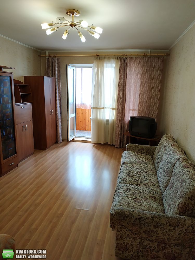 Rent out 1-room apartment. Киев, Маяковского проспект — photo 1