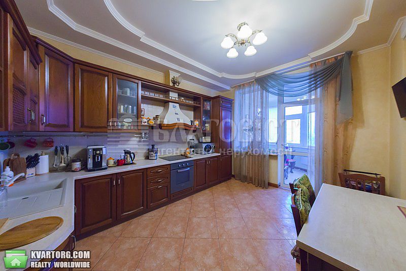 Rent out 4-room apartment. Киев,  Леси Украинки бул — photo 5