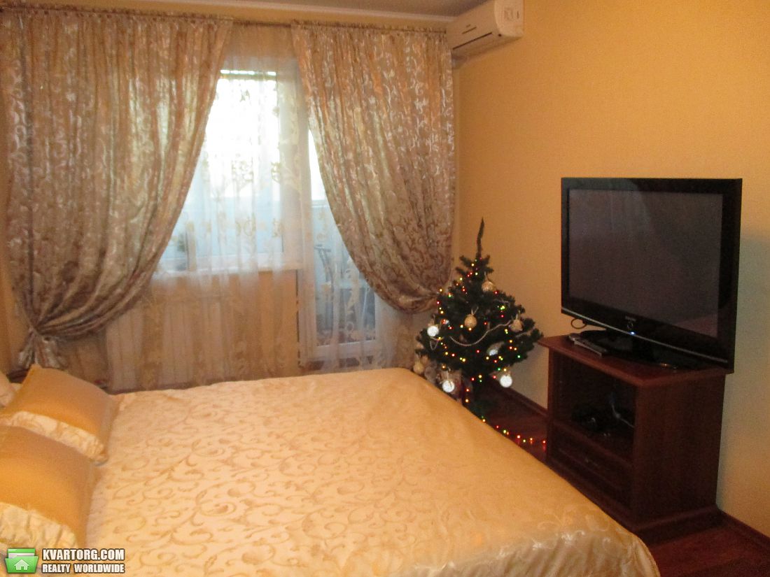 Sell 2-room apartment. Киев,  Правды пр — photo 1