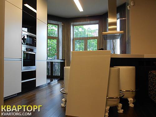 Rent out 2-room apartment. Киев,  Крутой спуск — photo 1