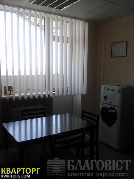 Rent out 2-room apartment. Киев, Гмири — photo 3