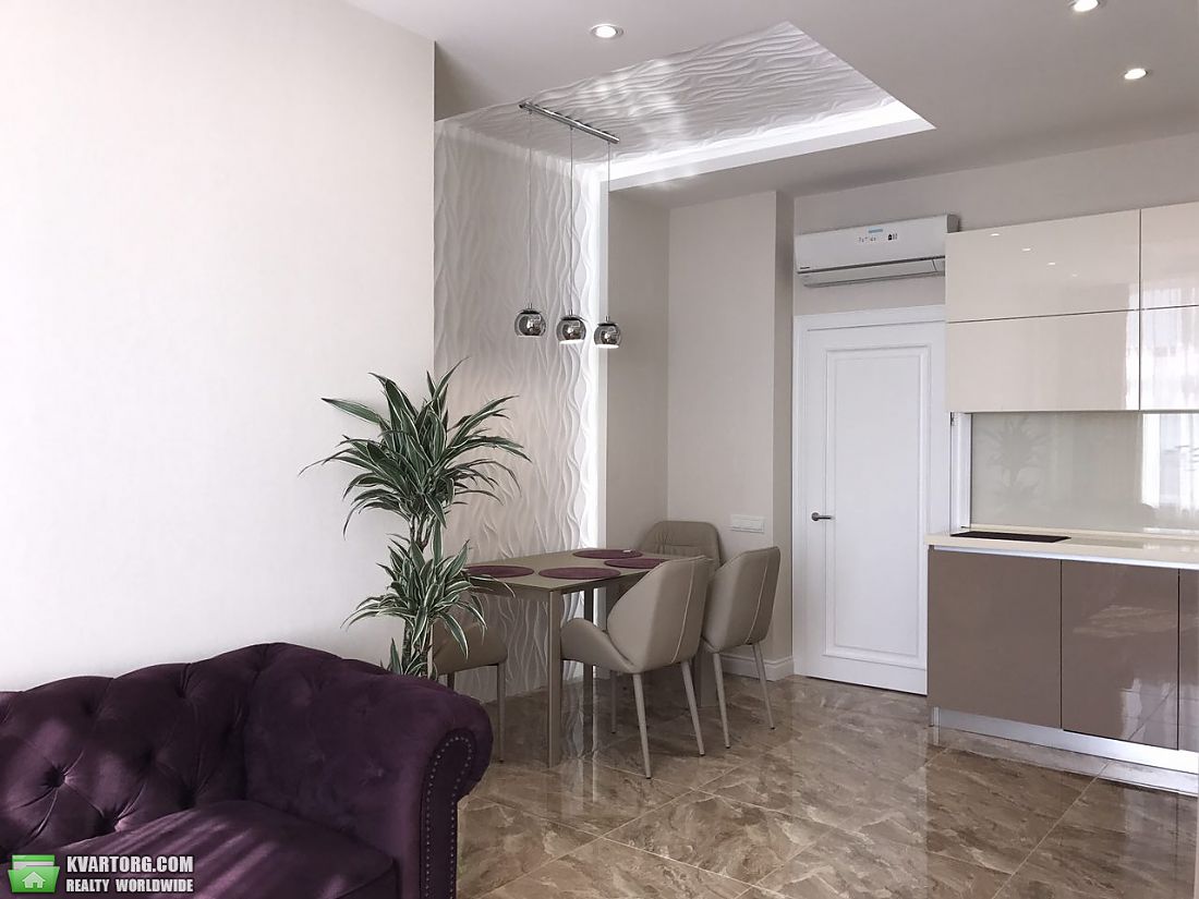 Sell 2-room apartment. Киев,  Драгомирова — photo 3
