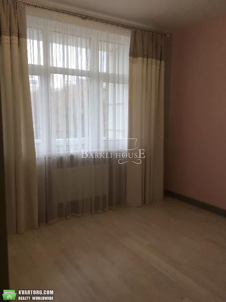 Rent out 3-room apartment. Киев,  Спасская — photo 5