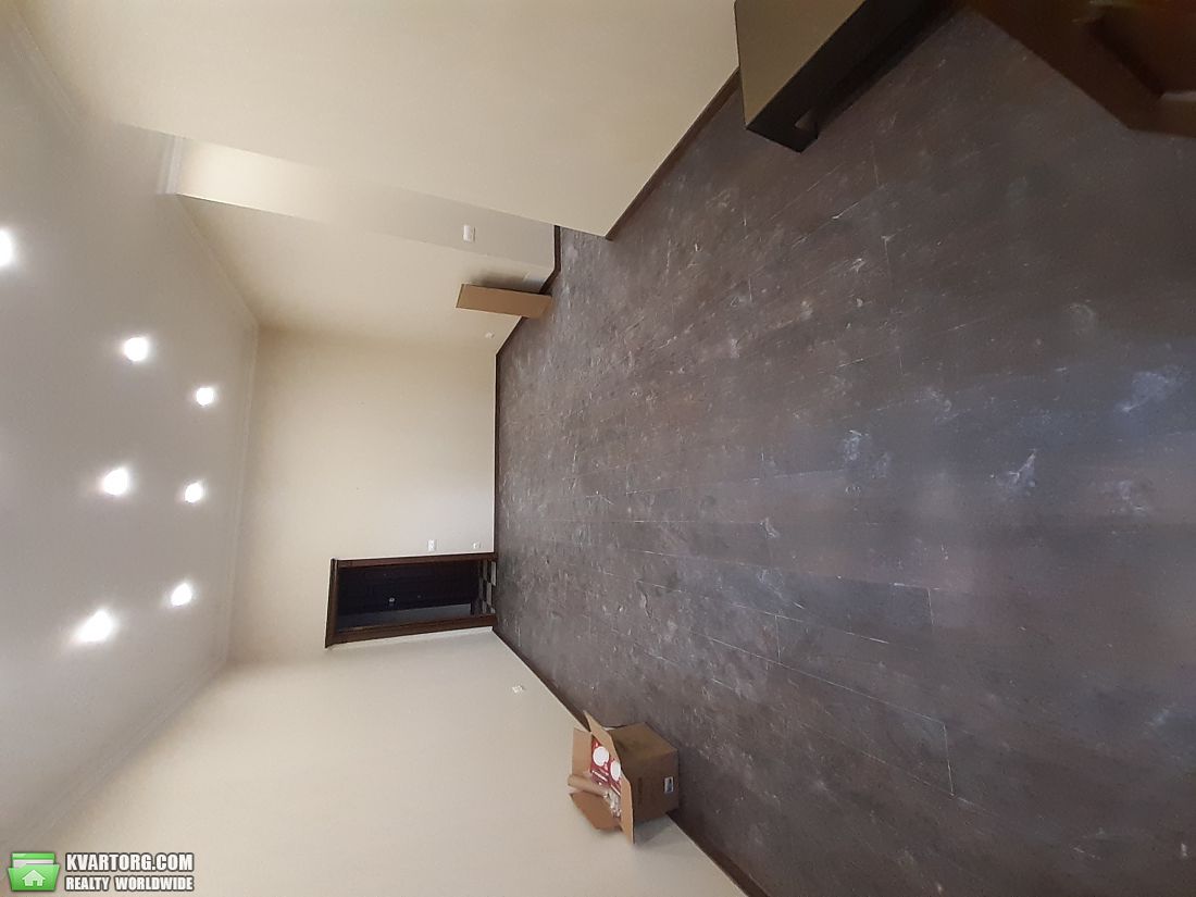 Rent out office. Киев,  Кловский спуск — photo 1
