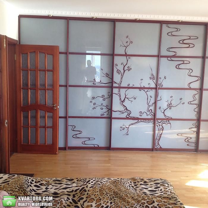Sell 4-room apartment. Киев,  Луначарского — photo 1