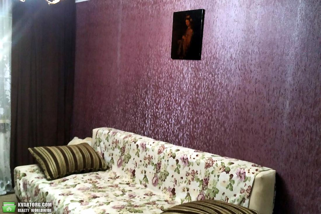 Rent out 2-room apartment. Киев,  Шамрыло — photo 2