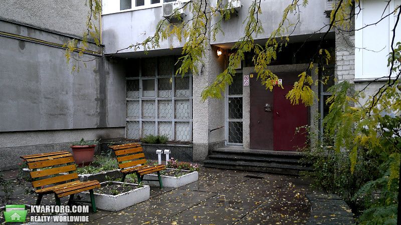 Rent out 2-room apartment. Киев, Окипной Раисы — photo 1