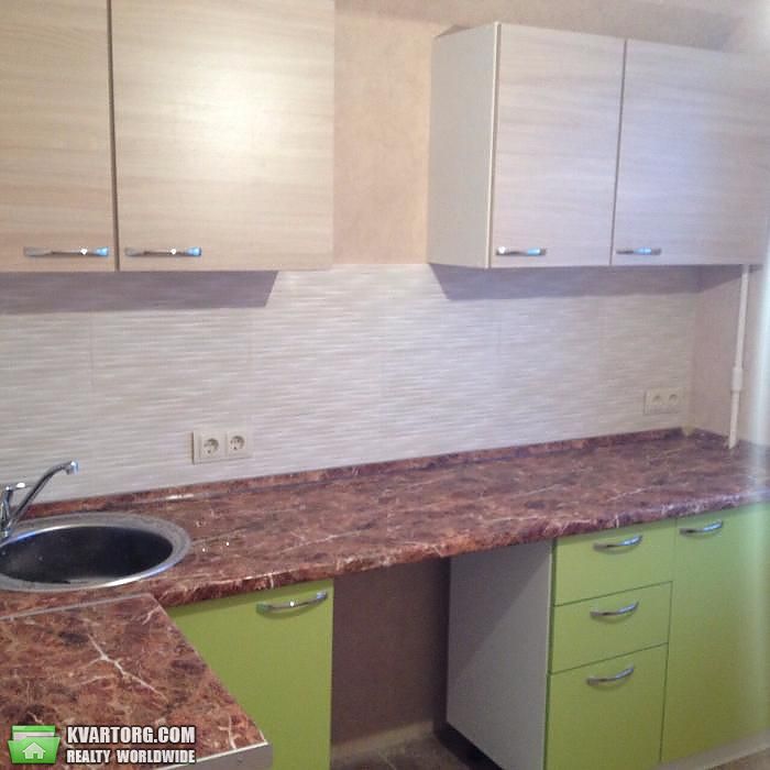 Sell 2-room apartment. Киев,  Автозаводская — photo 1