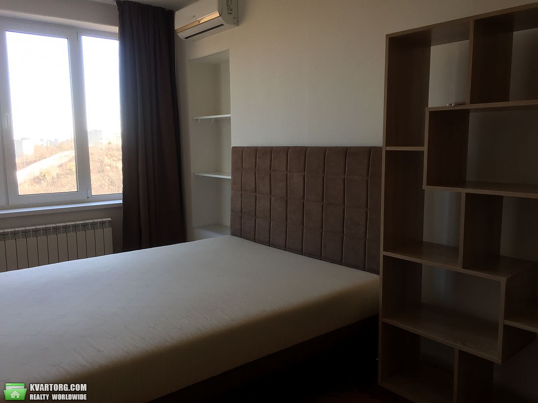 Rent out 1-room apartment. Киев,  Волгоградская — photo 2