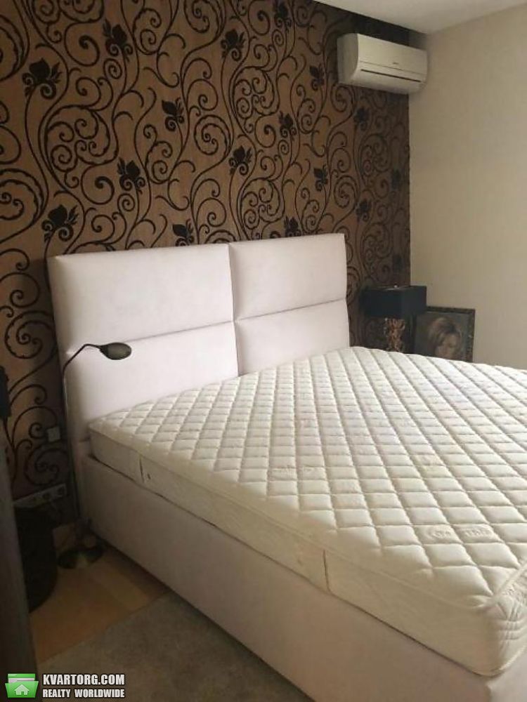 Rent out 2-room apartment. Киев, коновальца — photo 3