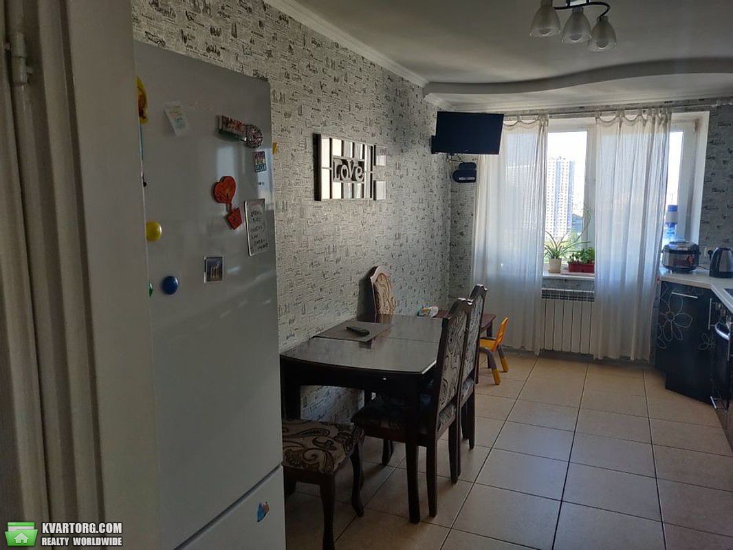 Sell 3-room apartment. Киев,  Бажана — photo 4
