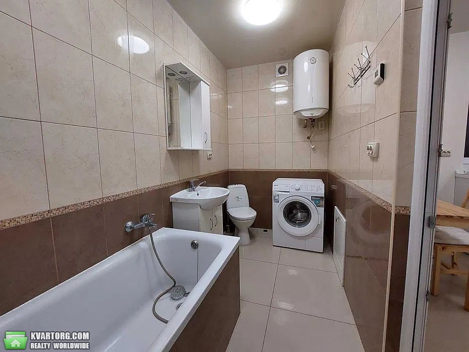Rent out 1-room apartment. Киев,  Коллекторная — photo 5