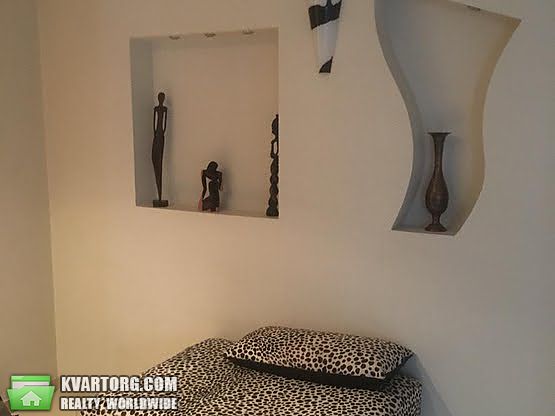 Rent out 3-room apartment. Киев,  Клиническая — photo 3