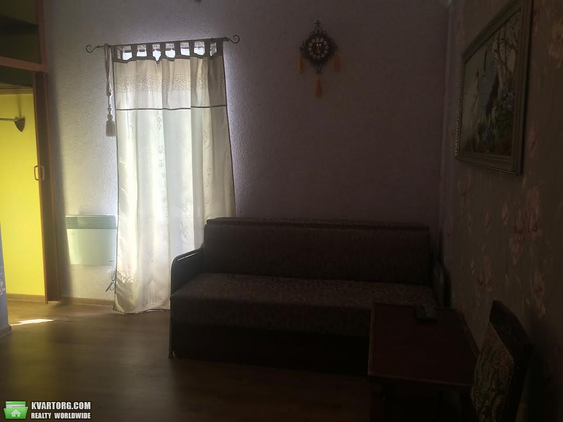 Rent out house. Киев,  Садовая — photo 1