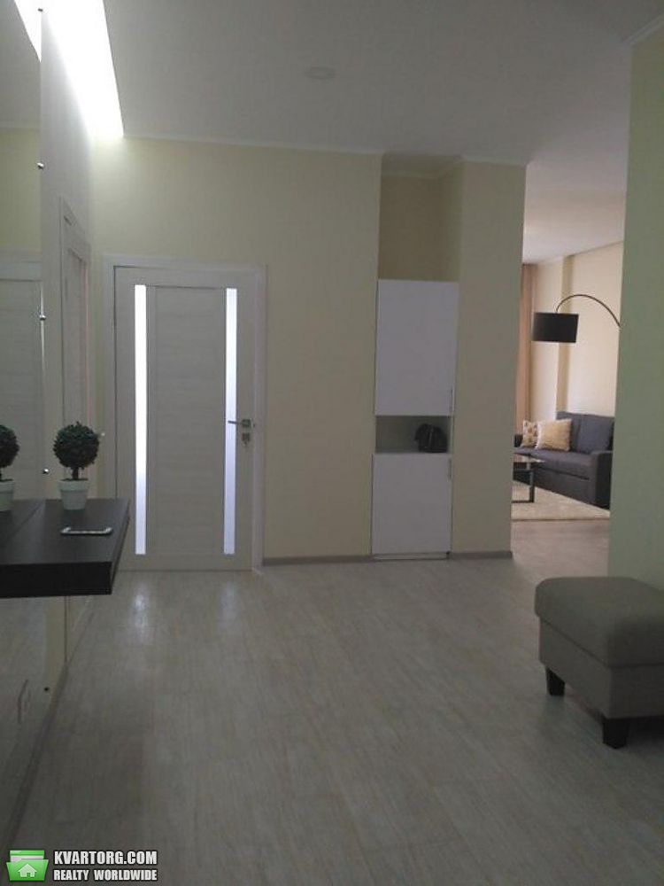 Rent out 2-room apartment. Киев,  Руданского — photo 3