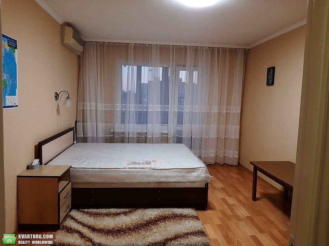 Rent out 2-room apartment. Киев, Драгоманова — photo 4