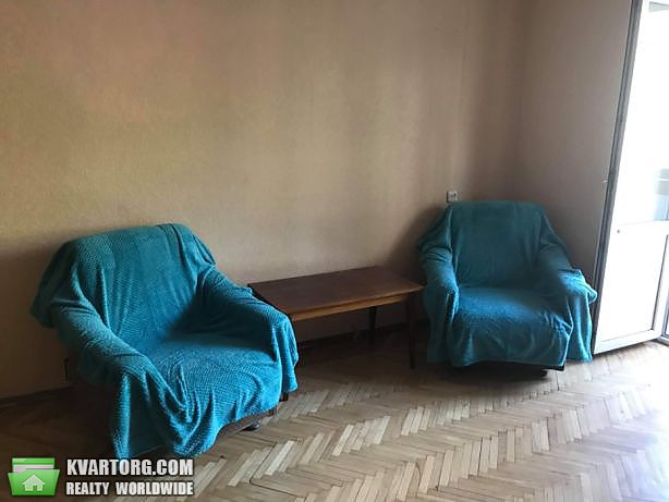 Rent out 1-room apartment. Киев,  Жилянская — photo 3