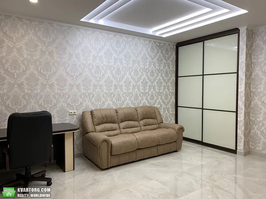 Rent out 2-room apartment. Киев,  Саксаганского — photo 2