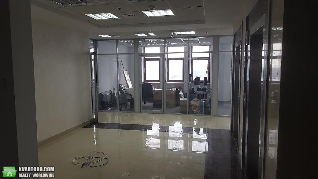 Rent out office. Киев, Петра Сагайдачного — photo 1