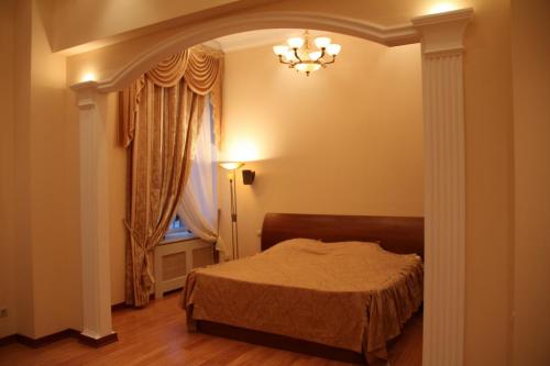 Rent out 2-room apartment. Одесса, Екатеринеская пл. — photo 1