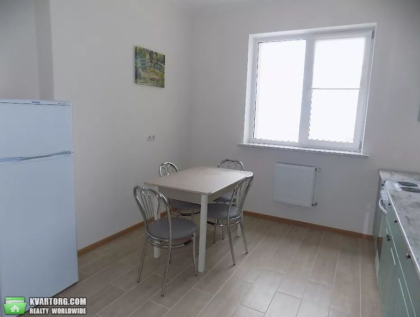 Rent out 2-room apartment. Киев,  Туманяна — photo 2