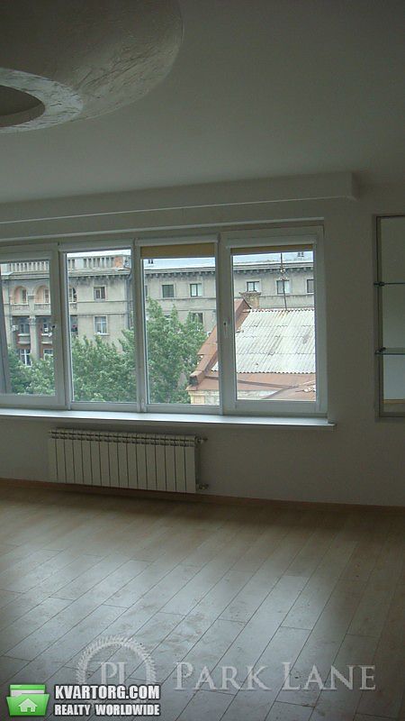 Sell 5-room apartment. Киев,  Франко — photo 1