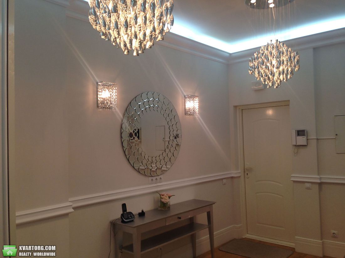 Rent out 4-room apartment. Киев,  Зверинецкая — photo 1