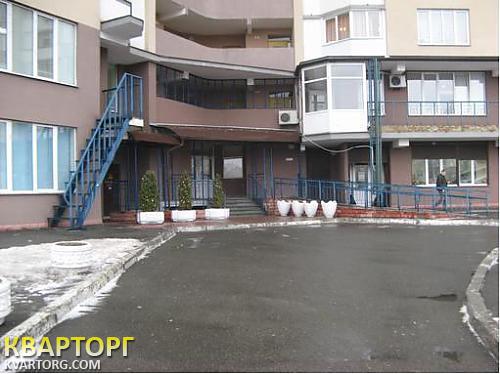 Rent out office. Киев, Бажана — photo 1