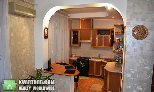 Sell 2-room apartment. Киев, Искровская — photo 1